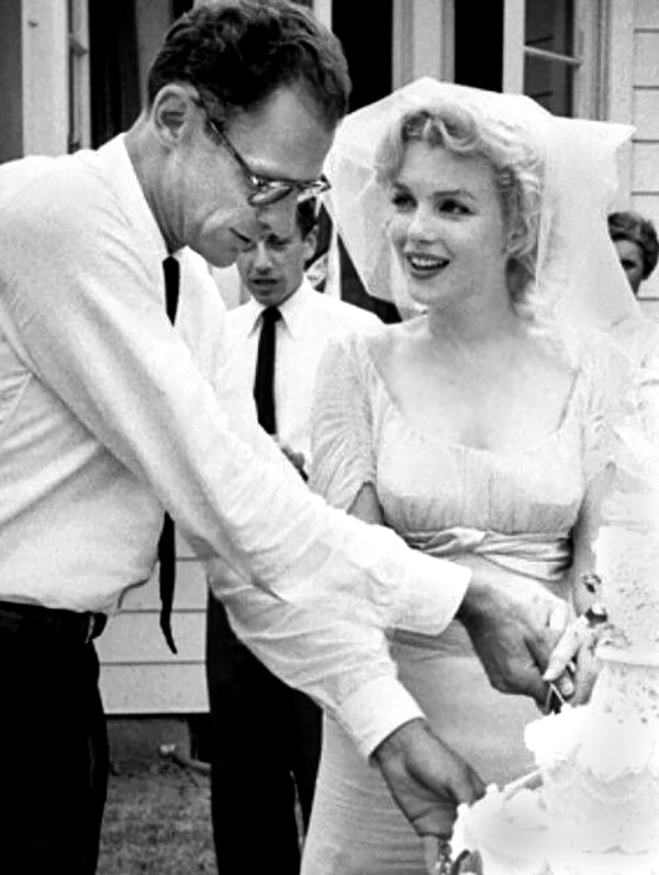 Marilyn Monroe's wedding dress